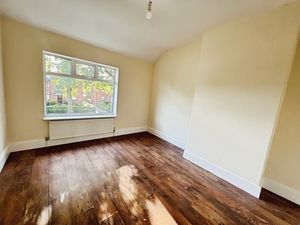 Bedroom- click for photo gallery